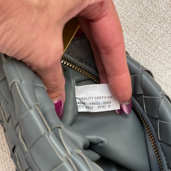 COPY - Bottega Veneta Jodie Hobo Bag Mini Gray Leather - Picture 5 of 6